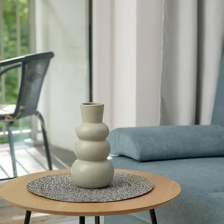 Elegancki Z Parkingiem I Umeblowanym Balkonem We Wrocławiu By Renters Apartament Wrocław