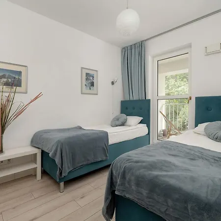 Elegancki Z Parkingiem I Umeblowanym Balkonem We Wrocławiu By Renters Apartament *