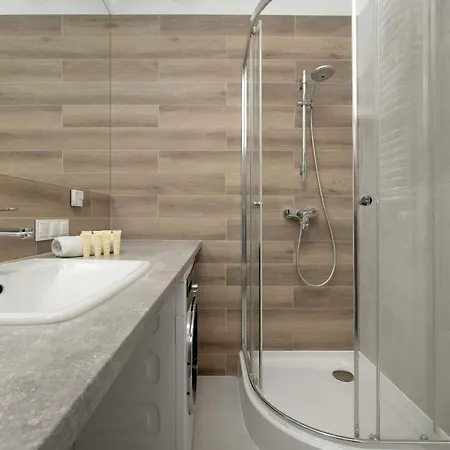 Apartament Elegancki Z Parkingiem I Umeblowanym Balkonem We Wrocławiu By Renters Wrocław