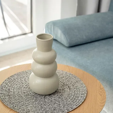 Apartman Elegancki Z Parkingiem I Umeblowanym Balkonem We Wroclawiu By Renters *