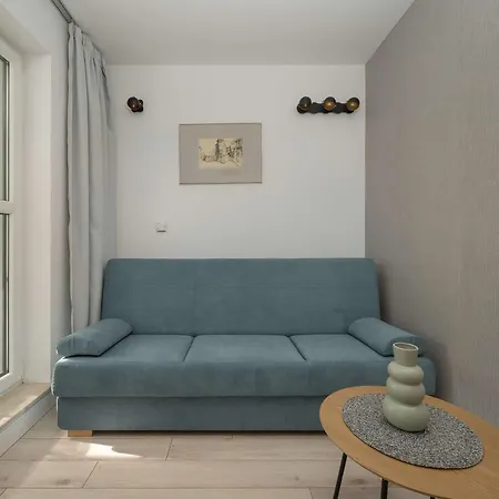 Elegancki Z Parkingiem I Umeblowanym Balkonem We Wrocławiu By Renters *