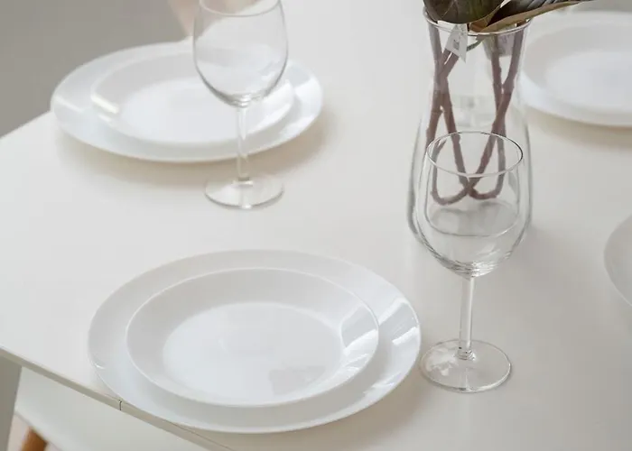 Appartamento Elegancki Z Parkingiem I Umeblowanym Balkonem We Wroclawiu By Renters