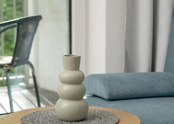 Elegancki Z Parkingiem I Umeblowanym Balkonem We Wroclawiu By Renters Appartamento Breslavia