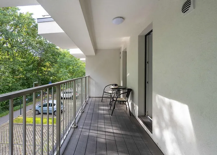 Appartamento Elegancki Z Parkingiem I Umeblowanym Balkonem We Wroclawiu By Renters